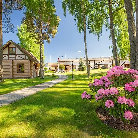Hotell Dzintarkrasts *